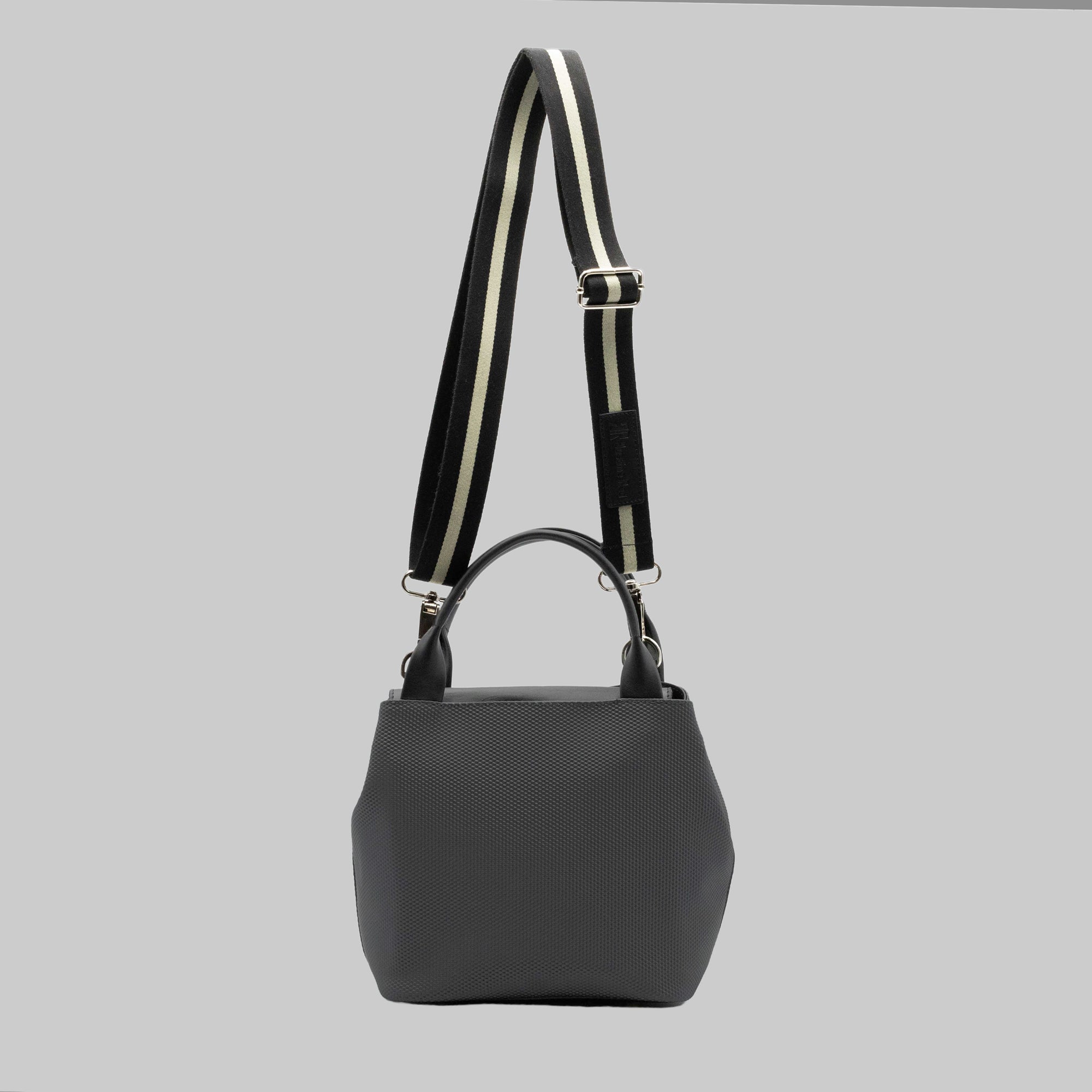 Le 600 3D Hard Top Graphite