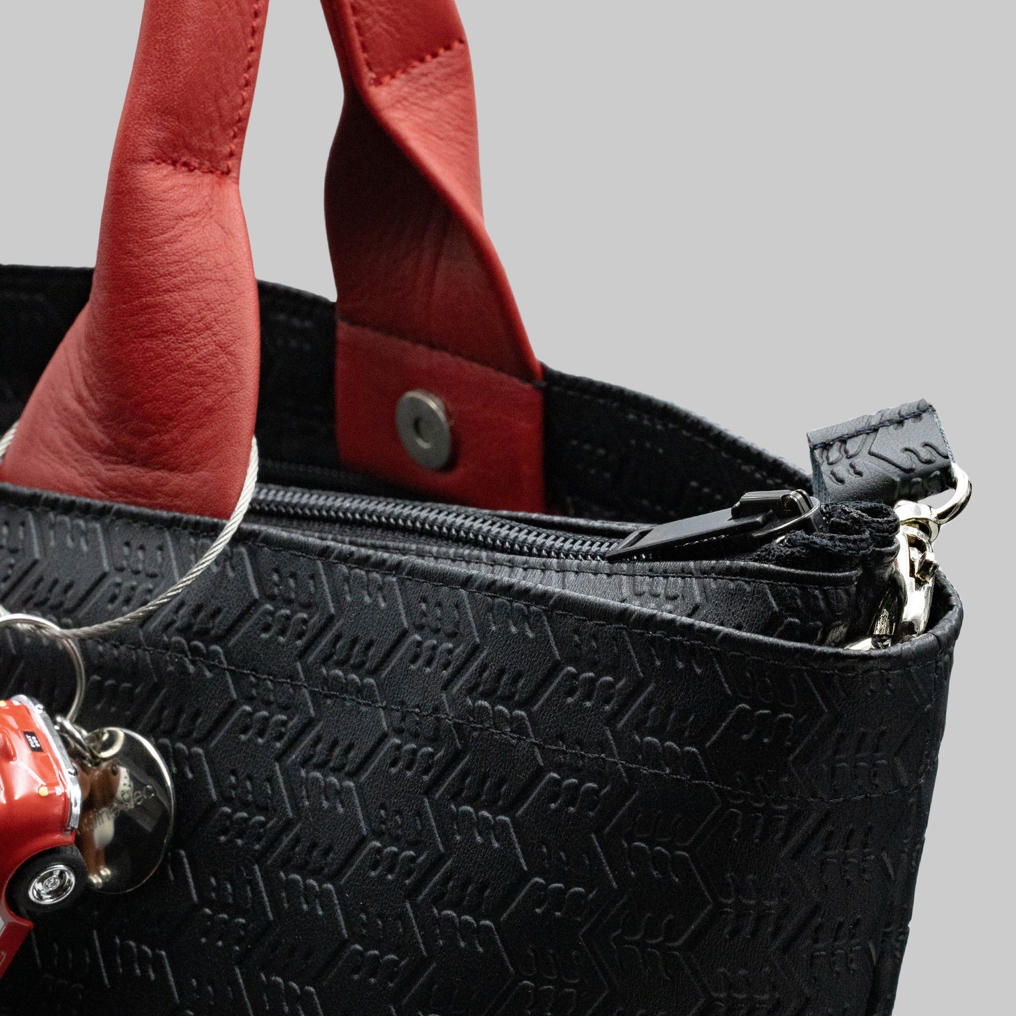 Road Runners Nationale 7 Italian Red with maxi Pouch