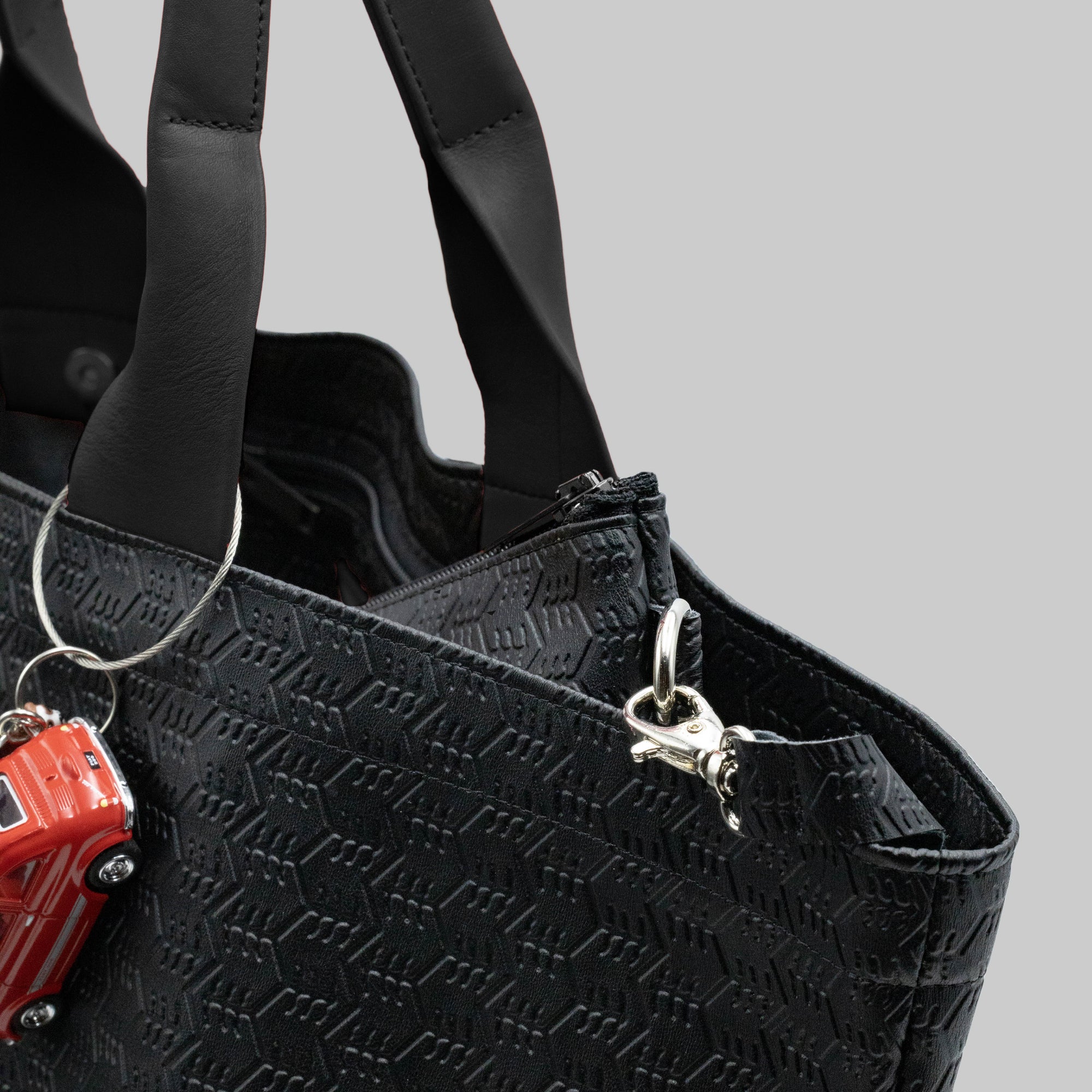 Road Runners Zzyzx Rd Medium with Maxi Pouch Smart Black